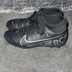 Nike Mercurial Superfly Soccer Cleats kids sz 2